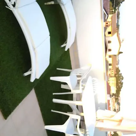 Acqua E Cielo Villa אנזיו